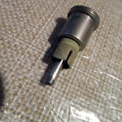 SwitchCraft Vintage Amphenol to RCA male adaptor image 2