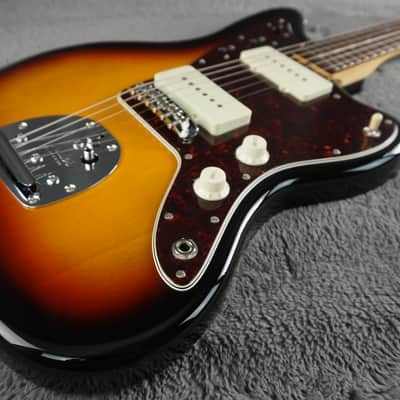 Fender Traditional II 60s Jazzmaster 2022 - 3-Color Sunburst - Japan image 5