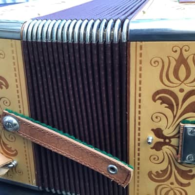 Vogtlander Accordian (proceeds go to charity) image 4