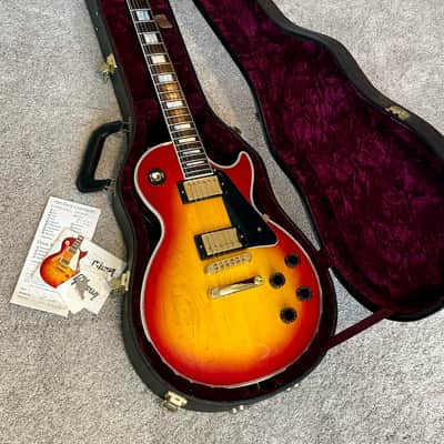 2007 Gibson Les Paul Custom Heritage Cherry Sunburst image 2