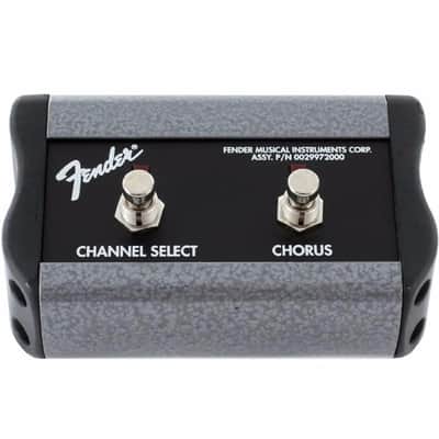 FENDER - 2-Button Footswitch: Channel / Chorus On/Off with 1/4 Jack - 0994057000 image 2