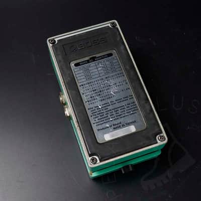 Boss PN-2 Tremolo/Pan (Silver Label) 1990 - 1995 - Green w/ original box image 6