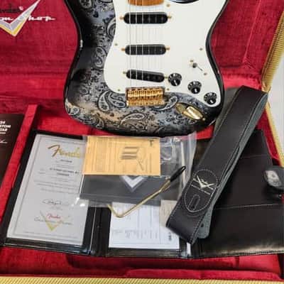 Fender Custom Shop 1957 Stratocaster, Time Machine Series, Heavy Relic, Gold Hardware, Black Paisley, w/HSC image 3