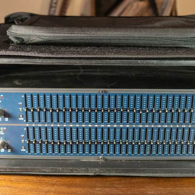 dbx 1231 Dual Channel 31-Band EQ in 4sp Rack Bag (qty2) Price is EACH image 1