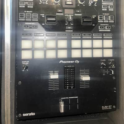 Pioneer DJM-S7 2-Channel Serato Digital Mixer 2021 - Present - Black image 3