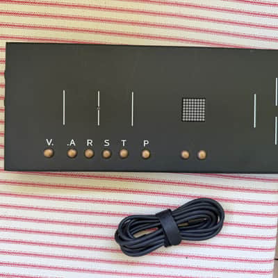 Soma Laboratory Flux Digital Performance Synthesizer with Breakout Box - Black image 4