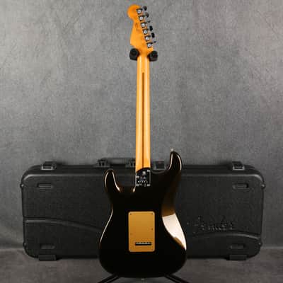 Fender American Ultra Stratocaster HSS - Texas Tea - 2nd Hand image 7