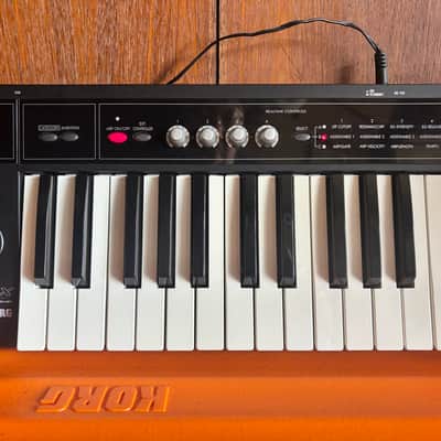 Korg micro X synthesizer/controller Black w/ case, power supply microX image 3