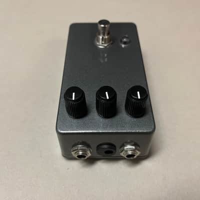 Earthquaker Devices Ghost Echo V2 **Custom Silver Paint** image 5
