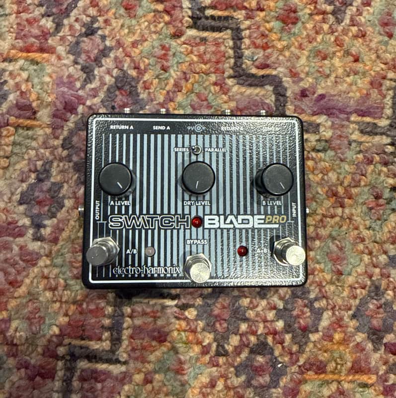 Electro-Harmonix Switchblade Pro Deluxe Channel Selector 2019 - Present - Black / Graphic image 1