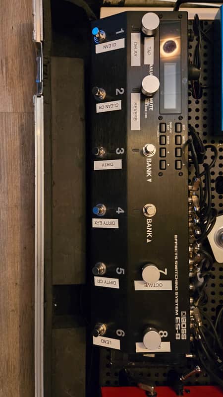 Boss ES-8 Effects Switching System | Reverb Canada