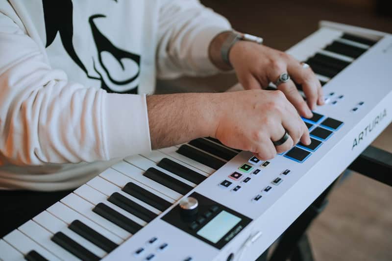 Arturia KeyLab Essential 88 Mk3 White image 1