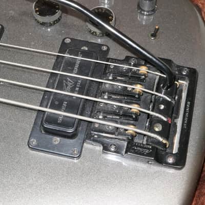 Peavey Dyna-Bass Gray Metallic Bass Guitar USA Kahler Tremolo Original Case image 7
