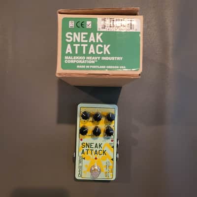 Malekko Sneak Attack Analog VCA Guitar Effects Pedal 2010s - Pale Green/Yellow Graphic image 1