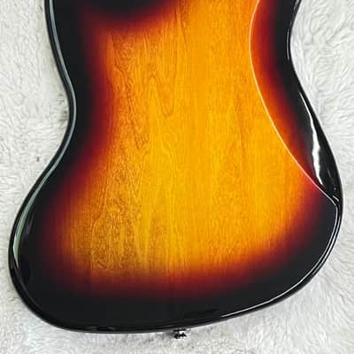 Fender Squier Classic Vibe '60s 4-String Fretless Jazz Bass, 3-Tone Sunburst image 3