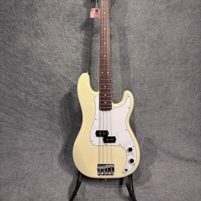 Squier Precision Bass silver series 1993-94 UNPLAYED image 2