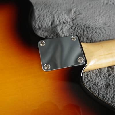 Fender Traditional II 60s Jazzmaster 2022 - 3-Color Sunburst - Japan image 17
