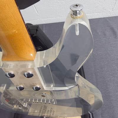 Ampeg Dan Armstrong Lucite Guitar ARM G-2 1969 - Clear image 12