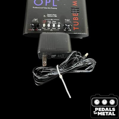 Alesis MicTube Duo Stereo Tube Microphone Preamplifier | Reverb