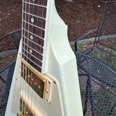 Gibson '70s Flying V 2020 - Present - Classic White image 10