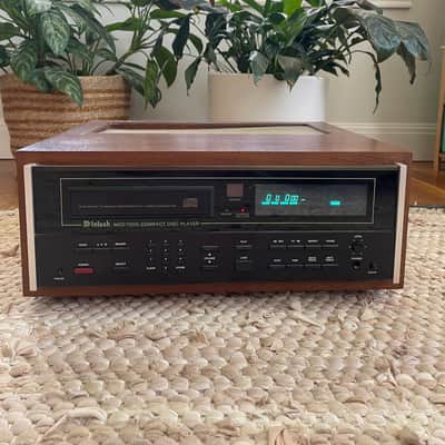 McIntosh MCD7005 CD Player