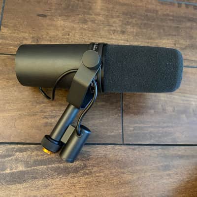 Shure SM7B Cardioid Dynamic Microphone SM 7B image 2