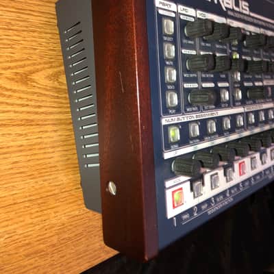 Radikal Technologies Spectralis synth workstation + Pelican. Analog filter/filterbank, load samples image 8