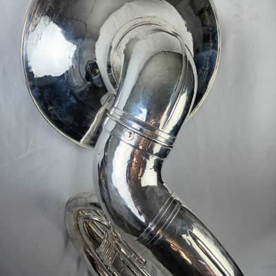 Conn LTD 20K BBb Sousaphone, Large 27” two screw bell with Case, neck and bits image 6