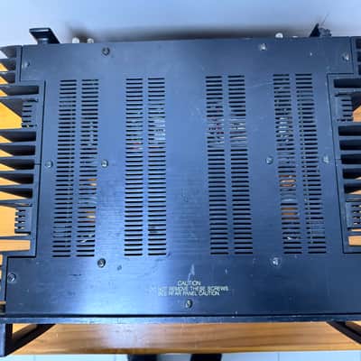 Yamaha P2201 Professional Series Power Amplifier Vintage Rack Amp Made in Japan image 2