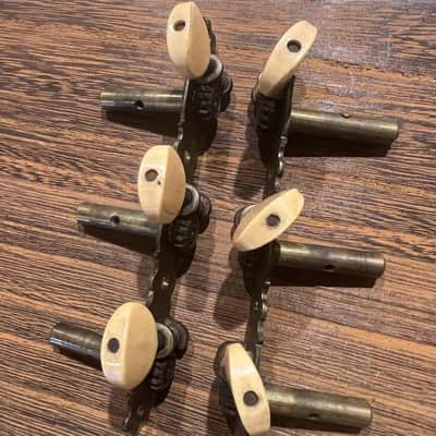 Unbranded guitar Tuners 1940's set of six open gear image 2