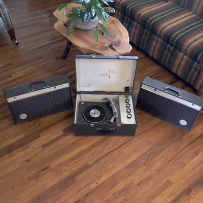 1962 Tube Record Changer Portable Stereo - Fully Refurbished image 7