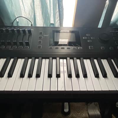 Kurzweil PC4-7 76-Key Workstation/Synthesizer/Stage Keyboard