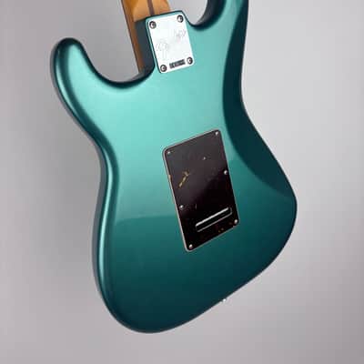 2025 Fender American Professional Classic Stratocaster 2025 Faded Sherwood Green Metallic w/ Tortoise Guard Comes with aftermarket case.( Pictured) image 8