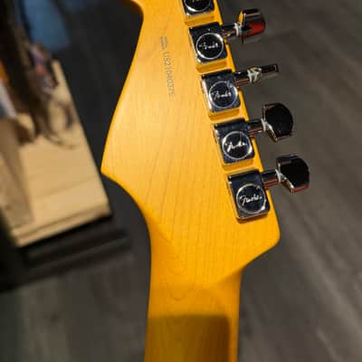 Fender American Professional II Stratocaster with Maple Fretboard 2020 - Present - Olympic White image 6