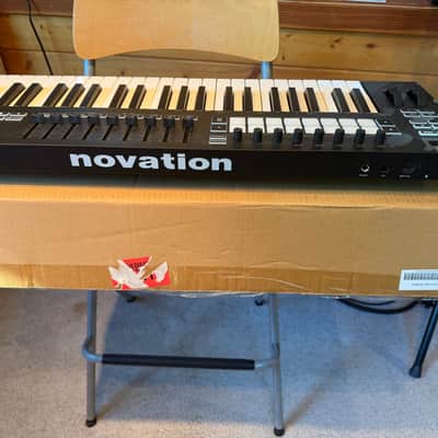 Novation Launchkey 49 MKIII MIDI Keyboard Controller 2020 - Present - Black image 2
