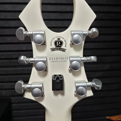 B.C. Rich Draco Ghost Flame 2011 - White with grey flames image 9