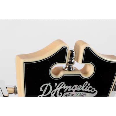 D'Angelico Premier Series Bedford SH Limited-Edition Electric Guitar with Tremolo Regular Fiesta Red image 5