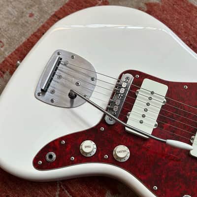 2019 MIJ Fender Traditional '60s Jazzmaster w/ SKB Case - Mastery Set, Lollar P90s & Fender Locking Tuners image 7