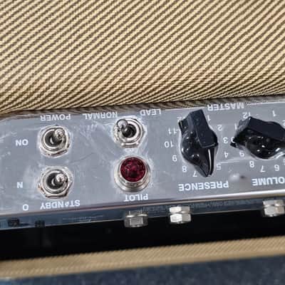 Peavey 50 CLASSIC 2X12 LATE 2000'S image 10