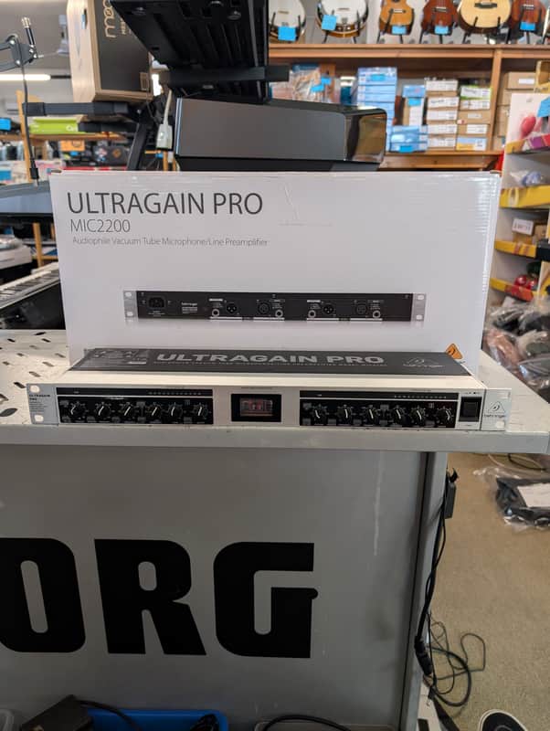 Behringer Ultragain Pro MIC2200 Vacuum Tube Mic Line Preamp