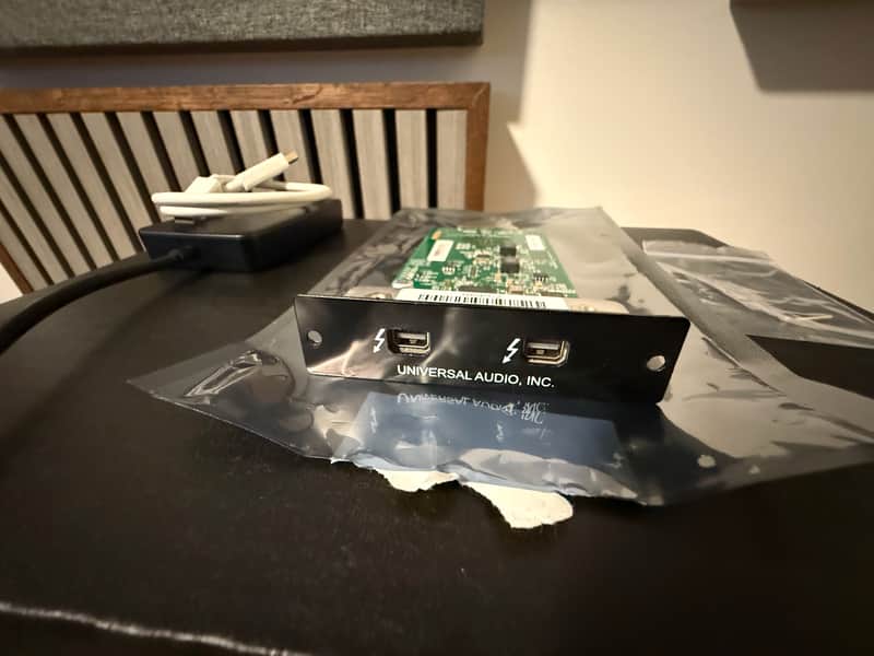 Universal Audio Apollo Thunderbolt 2 option card - with adapter Thunderbolt 3 and original cablet Apple Thunderbolt 2 image 1