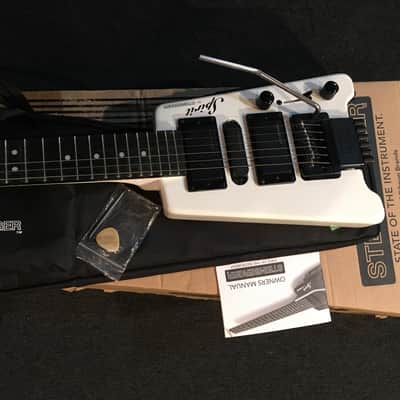 No.082923 Steinberger Spirit Headless Guitar WHT/R Mint Condition image 3
