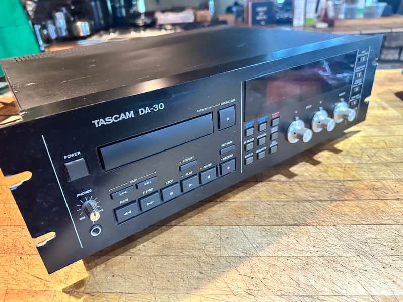 Tascam DA30 Dat Recorder - NICE! image 1