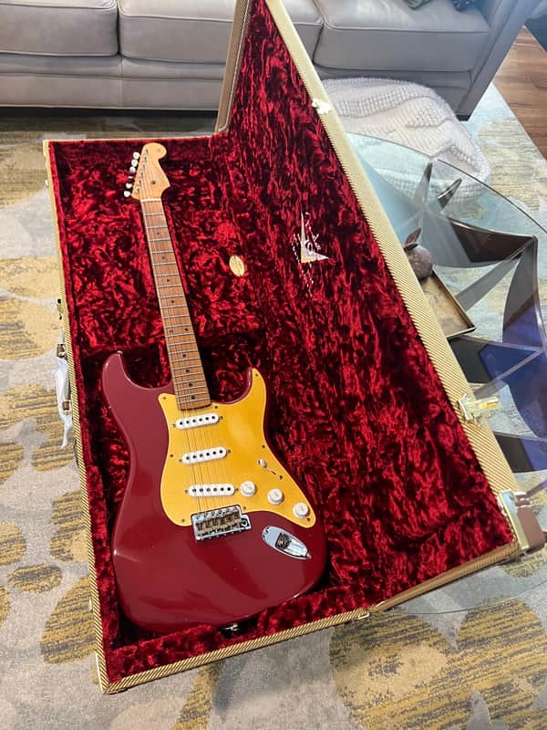 Fender 54 Limited Roasted Maple Neck Cimarron Red 2025 - Cimarron Red with Roasted Maple Neck image 1