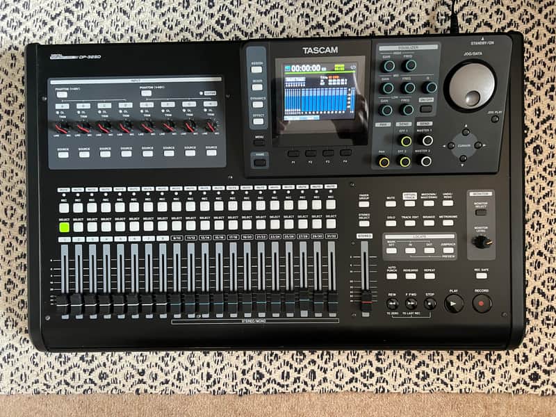 TASCAM DP-32SD 32-track Digital Portastudio 2014 - Present - Black image 1