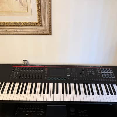 Roland FANTOM-07 76-Key Workstation Keyboard 2022 - Present - Black