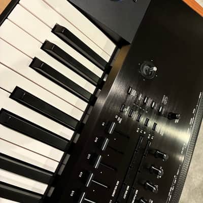Korg KRONOS 2 73-Key Digital Synthesizer Workstation 2014 - Present - Black/Wood image 4