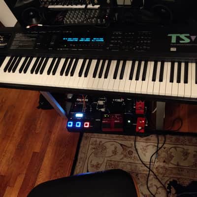 Ensoniq TS-12 Performance / Composition Synthesizer 1993 - 1996 - Black