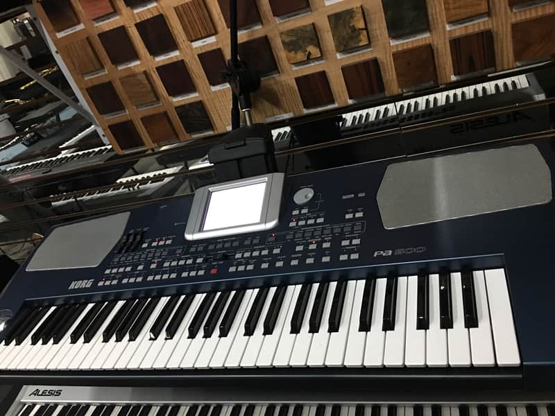 Korg Pa500 61-Key Professional Arranger Keyboard image 1
