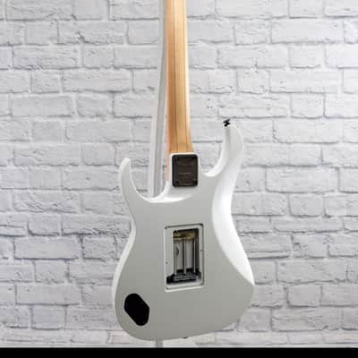 Ibanez  Genesis RG550 2018 White image 4